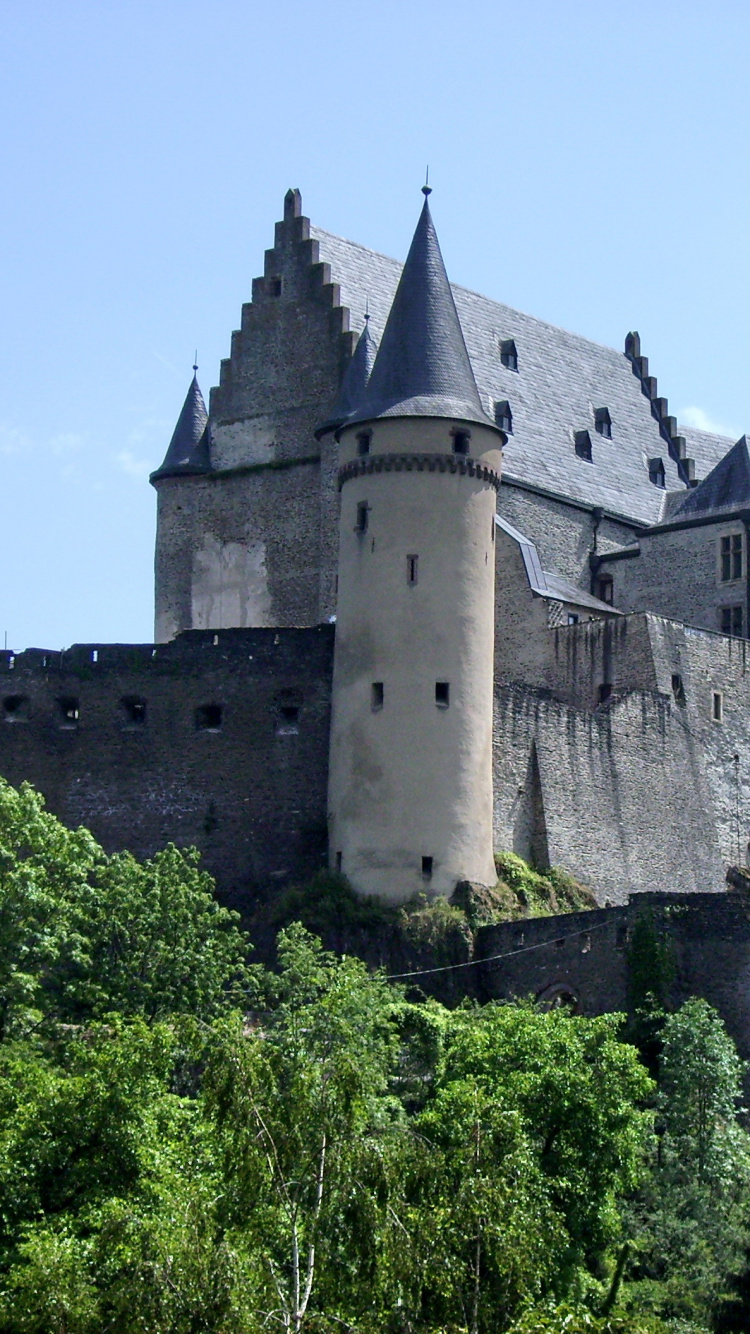 Обои замок, средневековая архитектура, здание, фортификация, башни в разрешении 750x1334