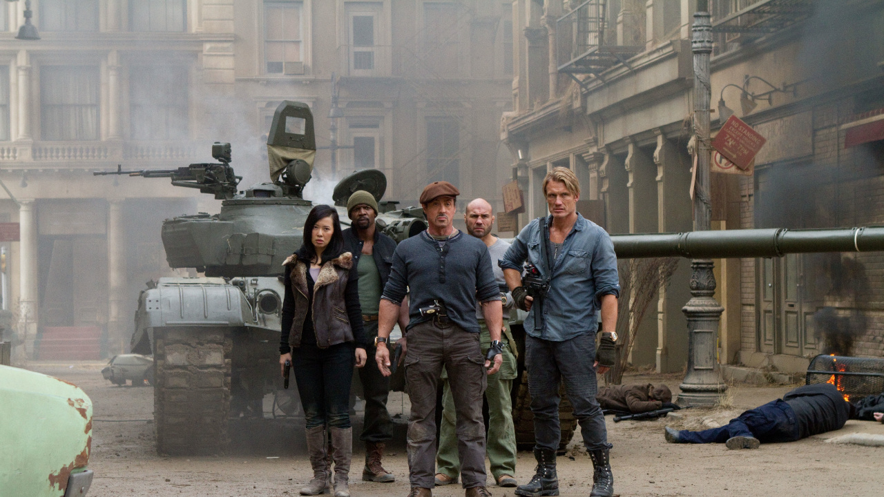 Обои Сильвестр Сталлоне, Неудержимые 2, Неудержимые, траншея, фильм в разрешении 1280x720