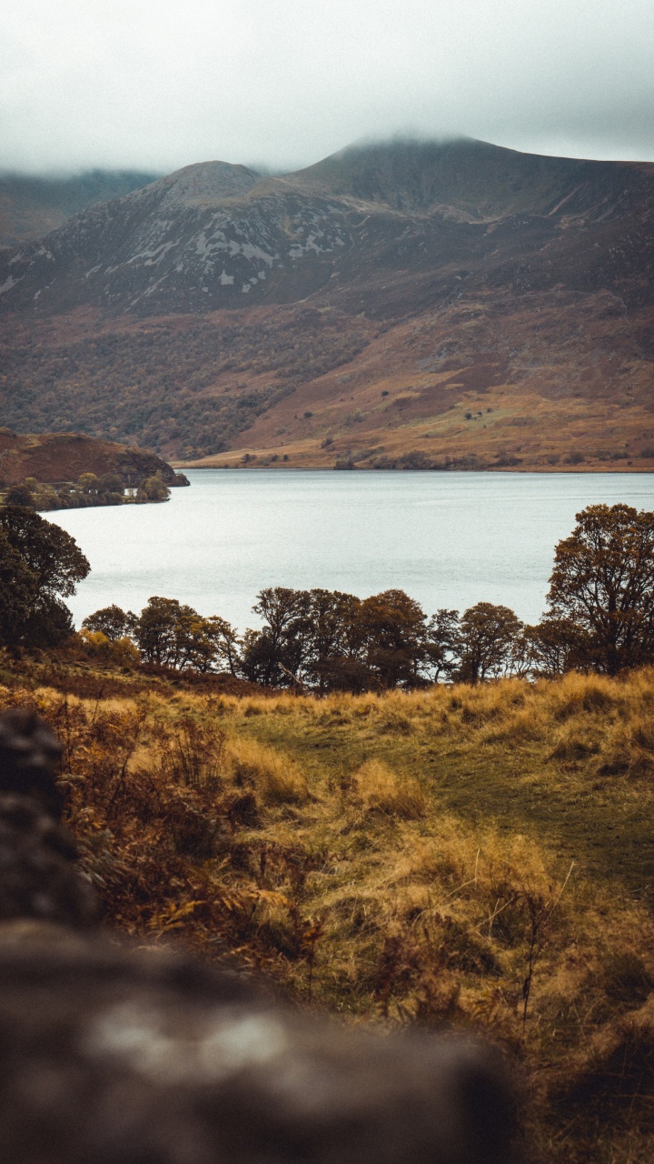 Обои нагорье, природа, озеро, холм, озерный край в разрешении 720x1280