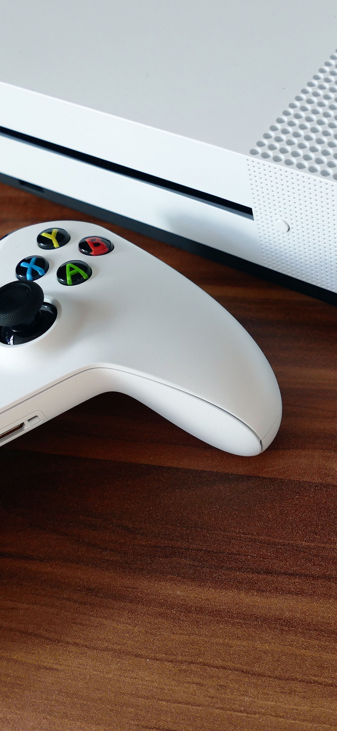 Обои Microsoft Xbox One S, гаджет, электронное устройство, технологии, игровой контроллер в разрешении 1125x2436