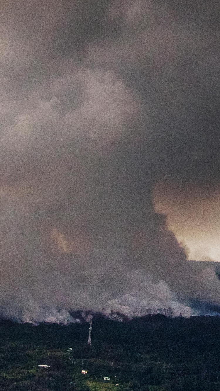 Обои вулкан, вулканический пепел, облако, атмосфера, дым в разрешении 750x1334