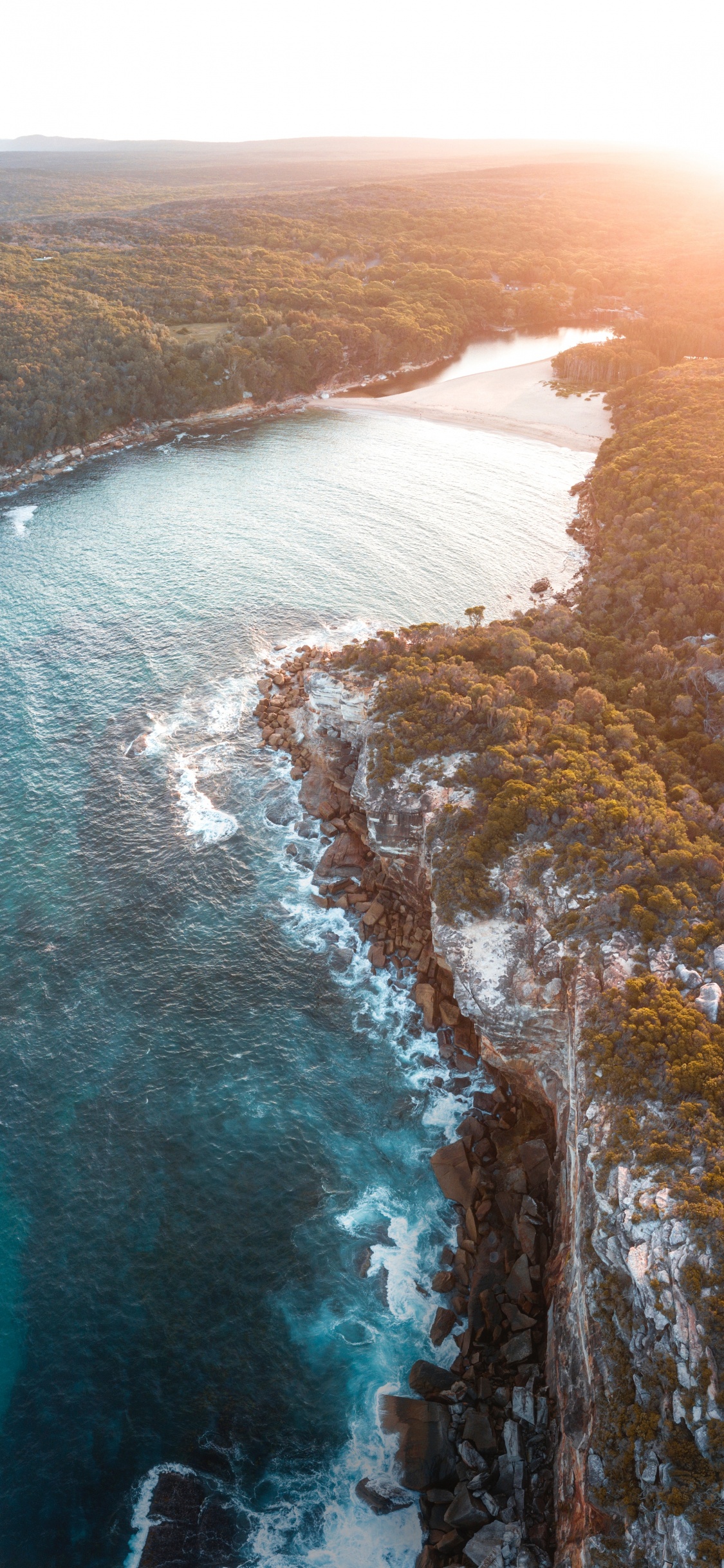 Обои водоем, побережье, вода, море, гидроресурсы в разрешении 1125x2436