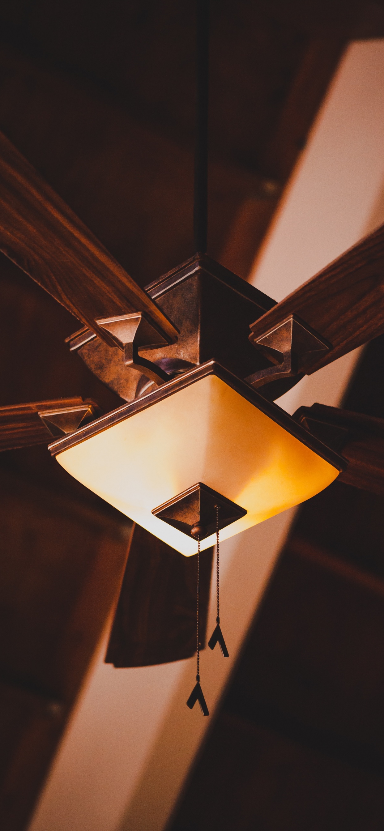 Обои архитектура, кулон свет, электрическое освещение, потолок, Лампа в разрешении 1242x2688