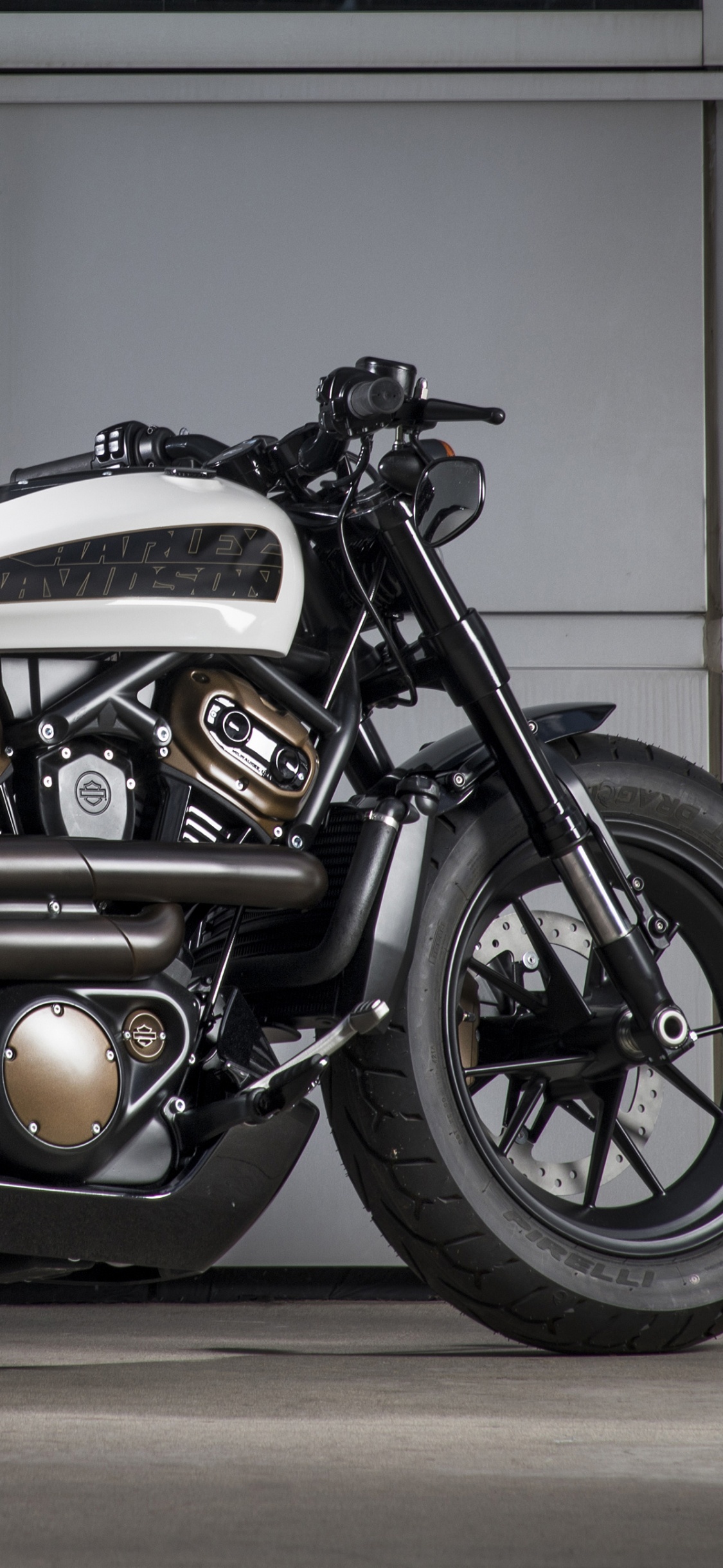 Обои кастомный мотоцикл, мотоцикл, авто, автомобильных выхлопных, выхлопная система в разрешении 1125x2436