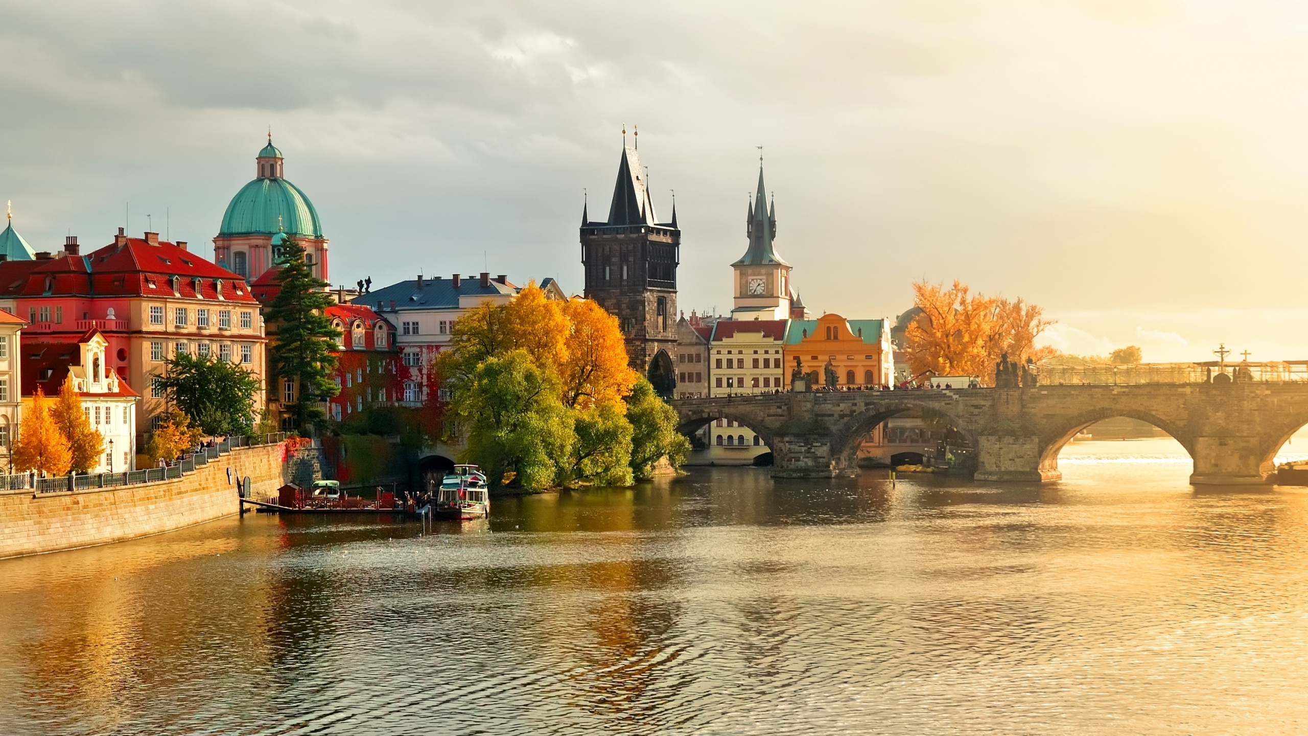 Обои Карлов мост, Влтава, реки, природа, ориентир в разрешении 2560x1440