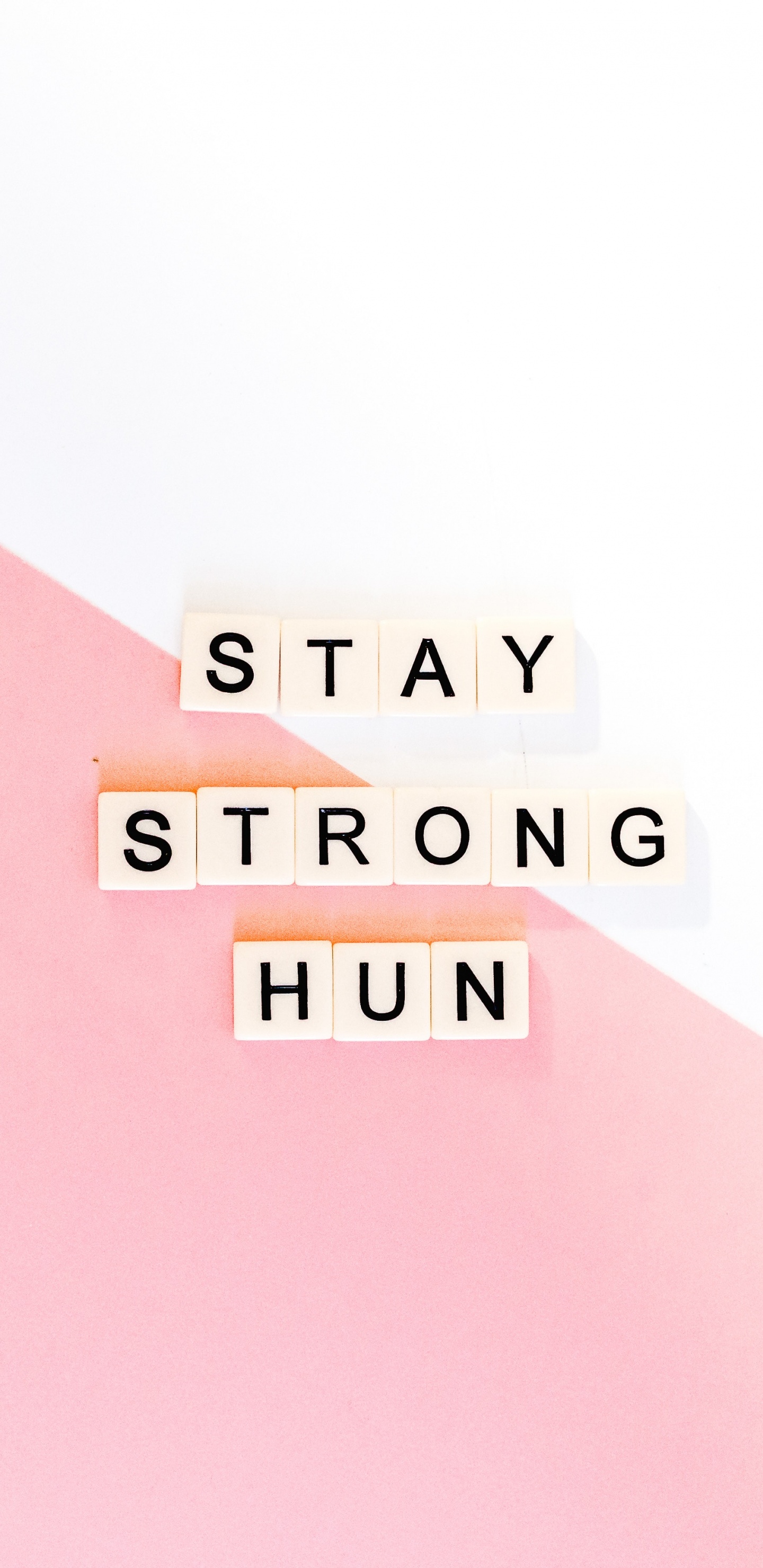 Обои графика, розовый, текст, кожа, персик в разрешении 1440x2960