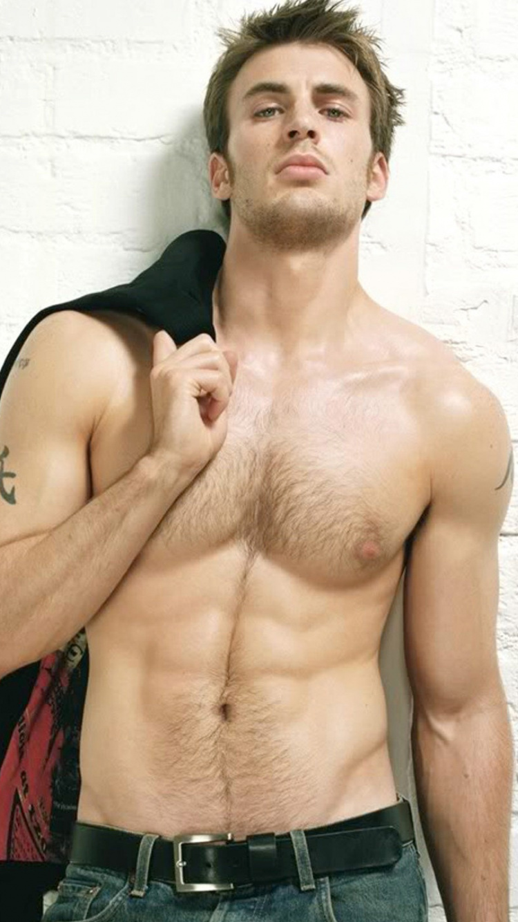 Обои Крис Эванс, Капитан Америка, Капитан Америка Первый Мститель, сундук, мышца в разрешении 750x1334