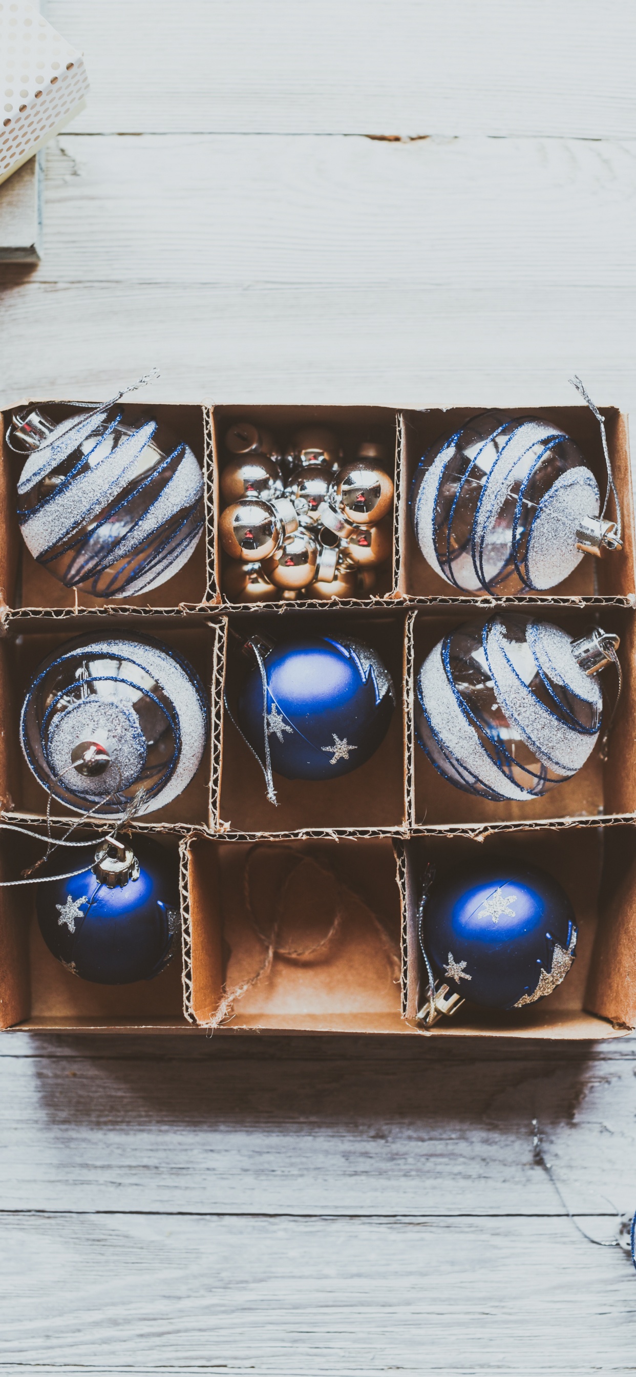 Обои модный аксессуар, металл, Рождественский день, apple, Новый год в разрешении 1242x2688