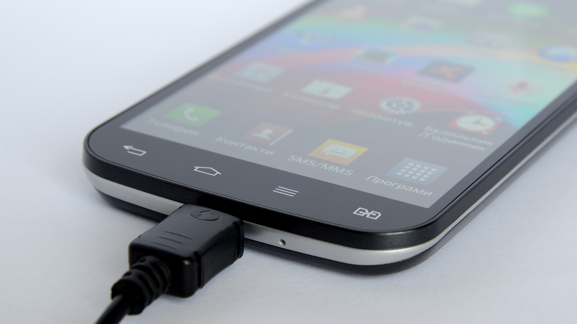 Обои зарядное устройство, гаджет, электронное устройство, технологии, смартфон в разрешении 1920x1080