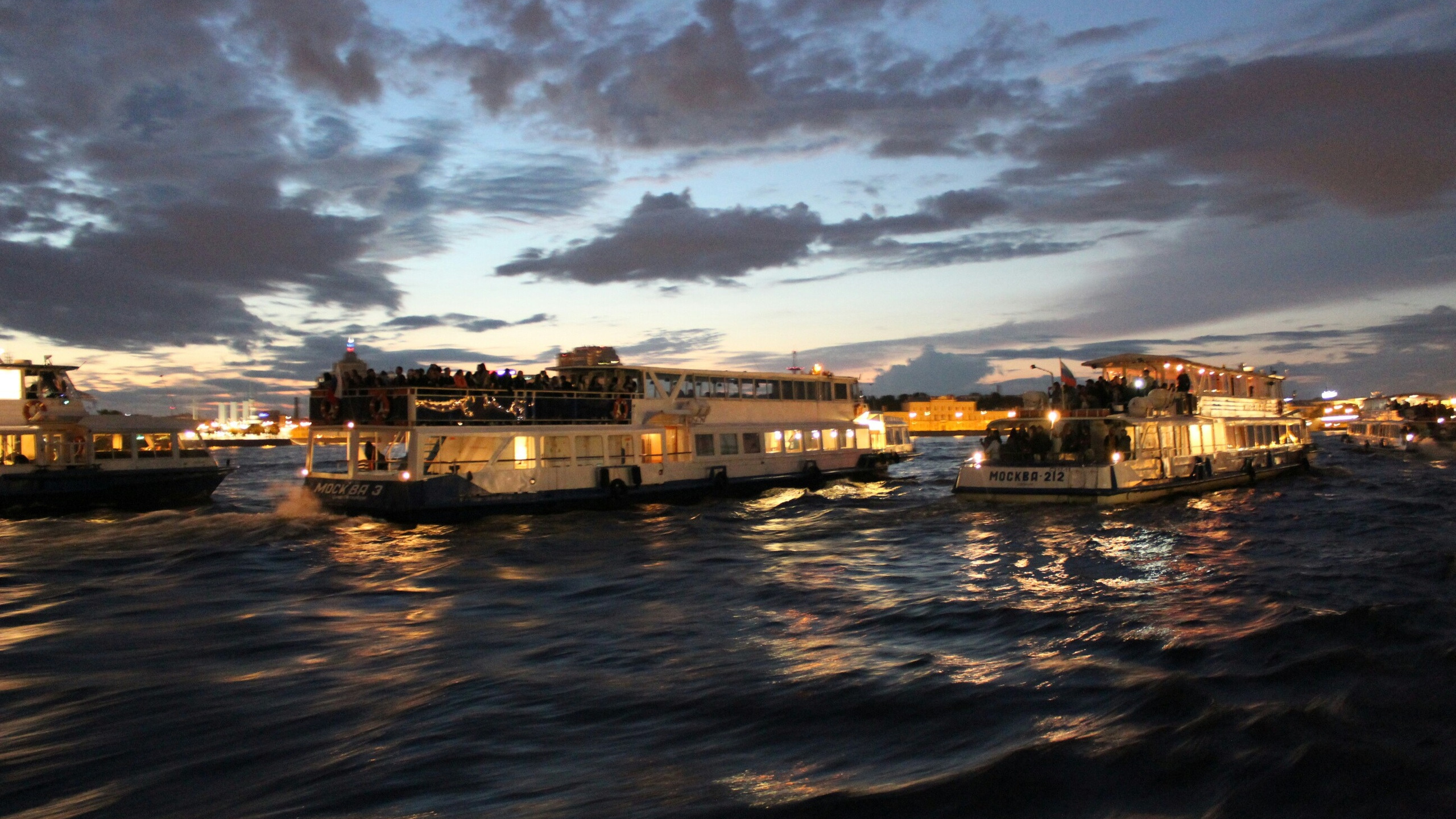 Обои закат, вода, облако, водный путь, отражение в разрешении 2560x1440