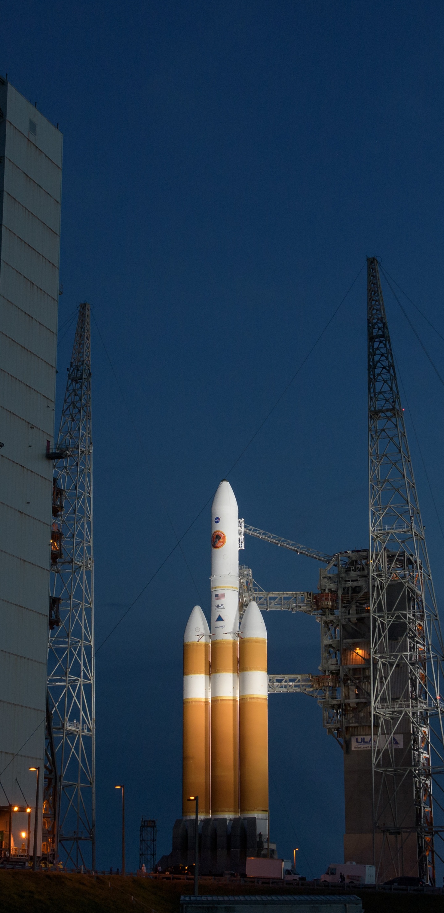 Обои Паркер Солнечный Зонд, НАСА, космический аппарат, Дельта IV тяжелый, солнце в разрешении 1440x2960