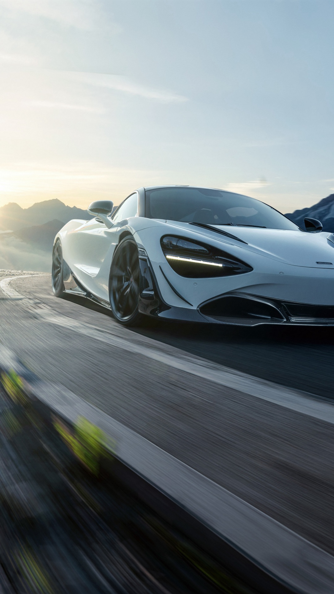Обои McLaren 650S, Порше 918, кузов купе, Макларен, авто в разрешении 1080x1920