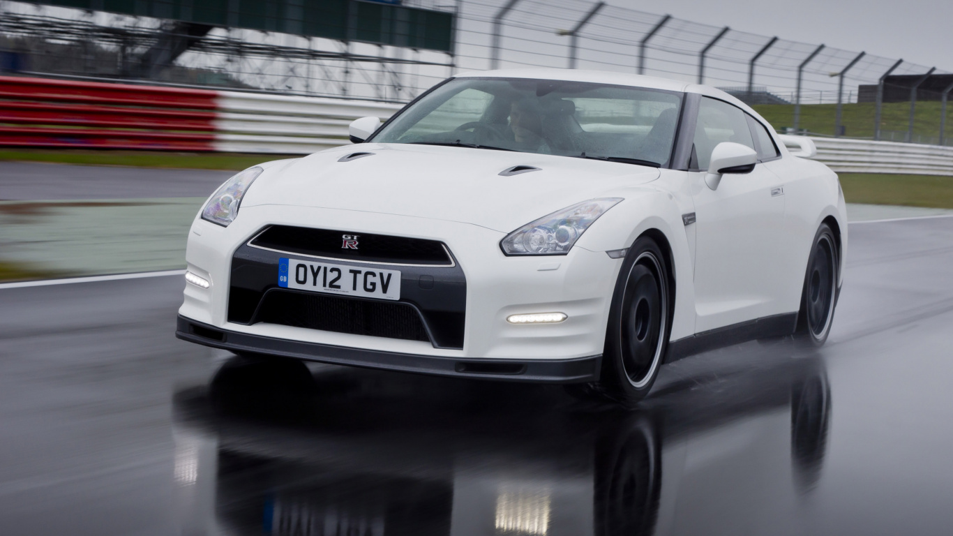 Обои 2012 Ниссан ГТ-Р, спорткар, Ниссан, авто, Ниссан ГТ-Р трек в разрешении 1366x768