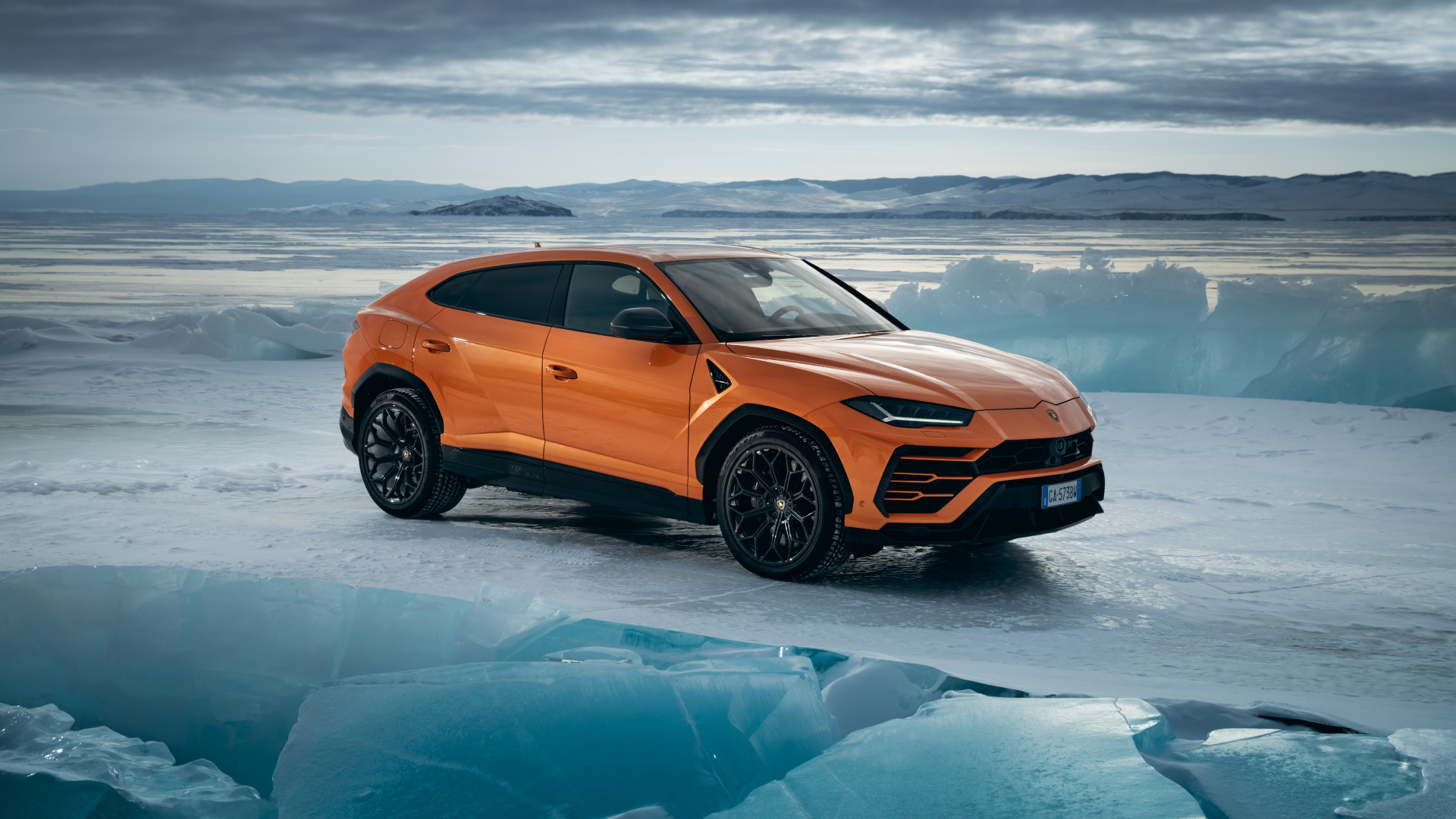 Обои Lamborghini Urus Pearl Capsule Orange в разрешении 1920x1080