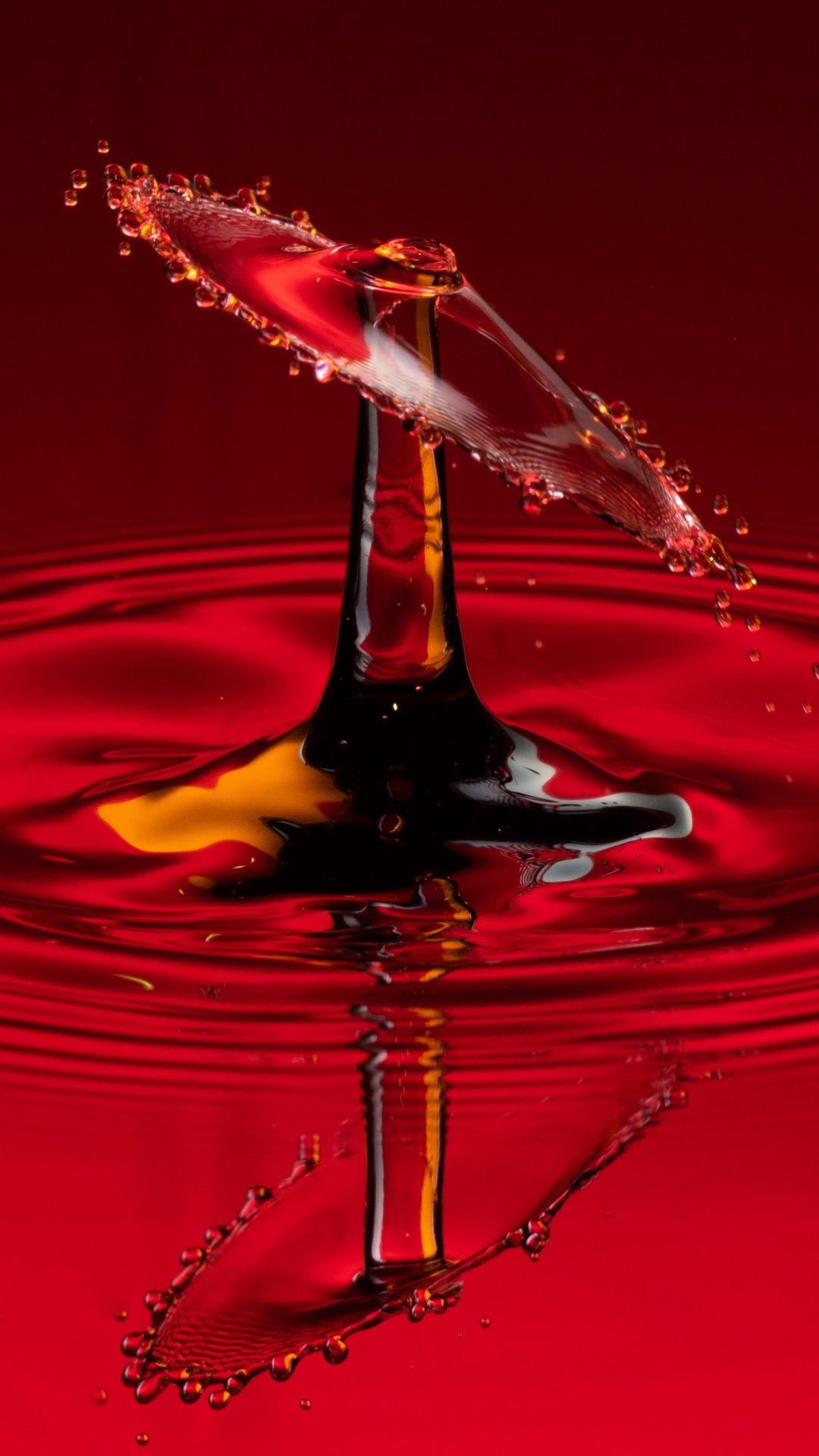 Обои вода, жидкий, красный цвет, падение, жидкость в разрешении 1080x1920