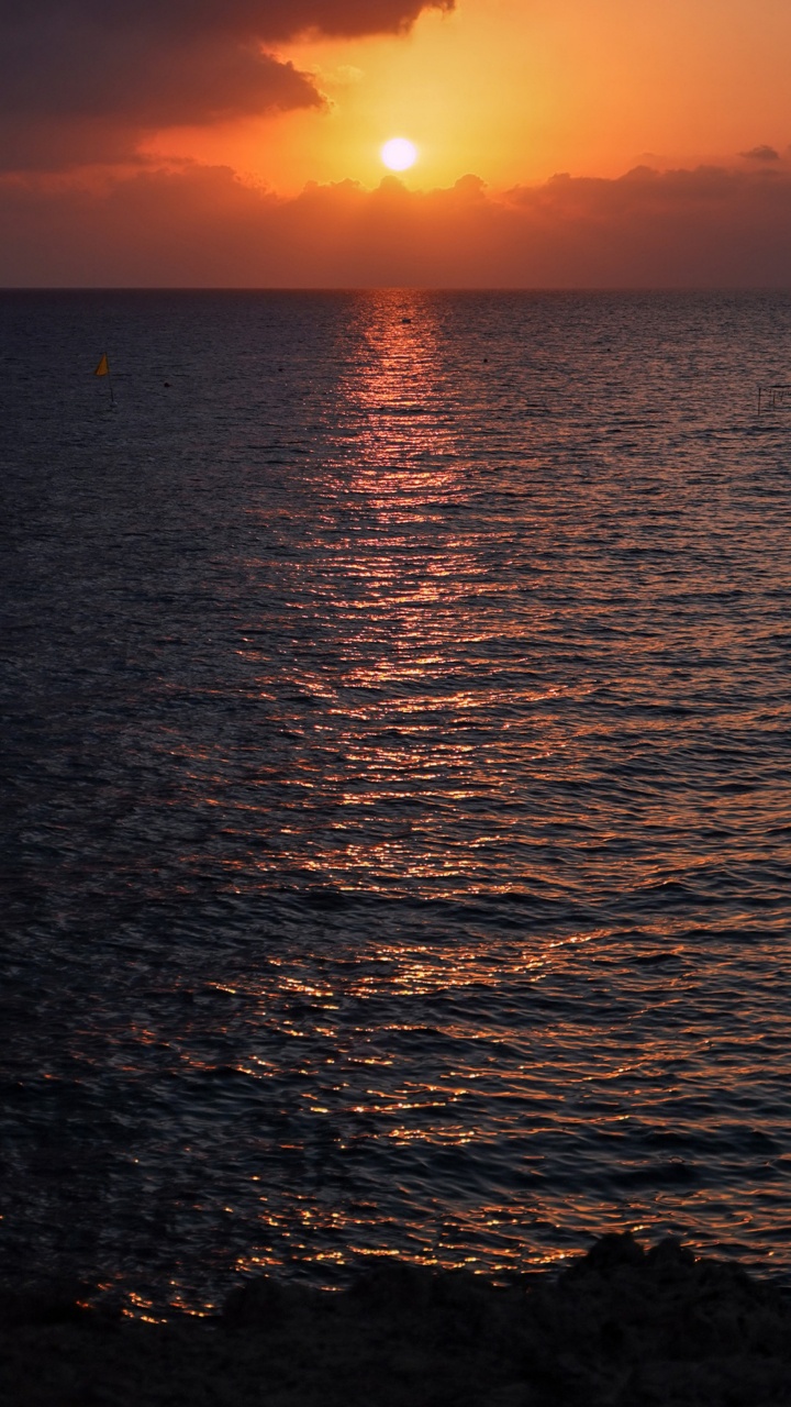 Обои море, вода, облако, атмосфера, гидроресурсы в разрешении 720x1280