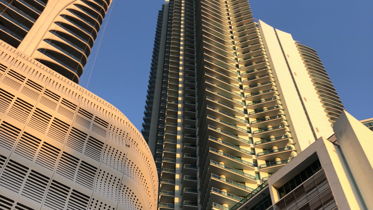 Обои Майами, синий, башня, дневное время, архитектура в разрешении 1280x720