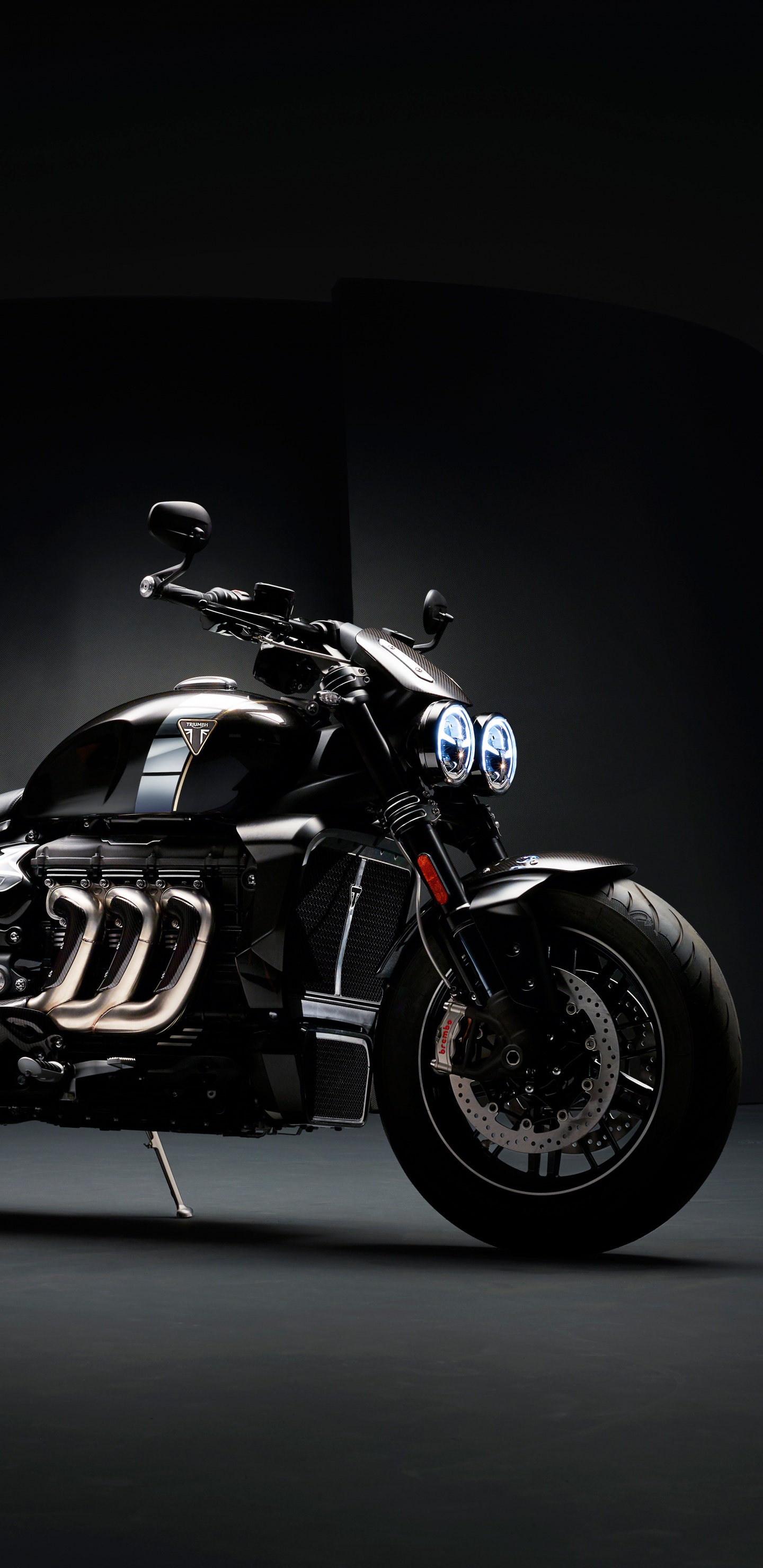 Обои Мотоциклы Triumph, triumph rocket iii, Триумф Тракстон 1200, мотоцикл, Прямо-три двигателя в разрешении 1440x2960