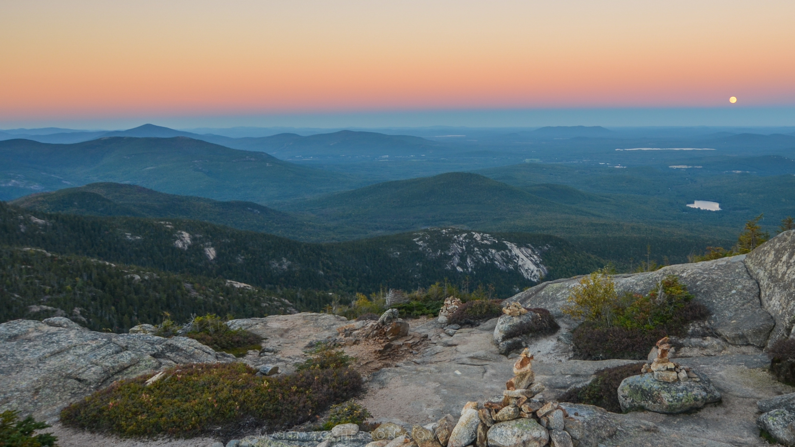 Обои горный рельеф, гора, хребет, дикая местность, холм в разрешении 2560x1440