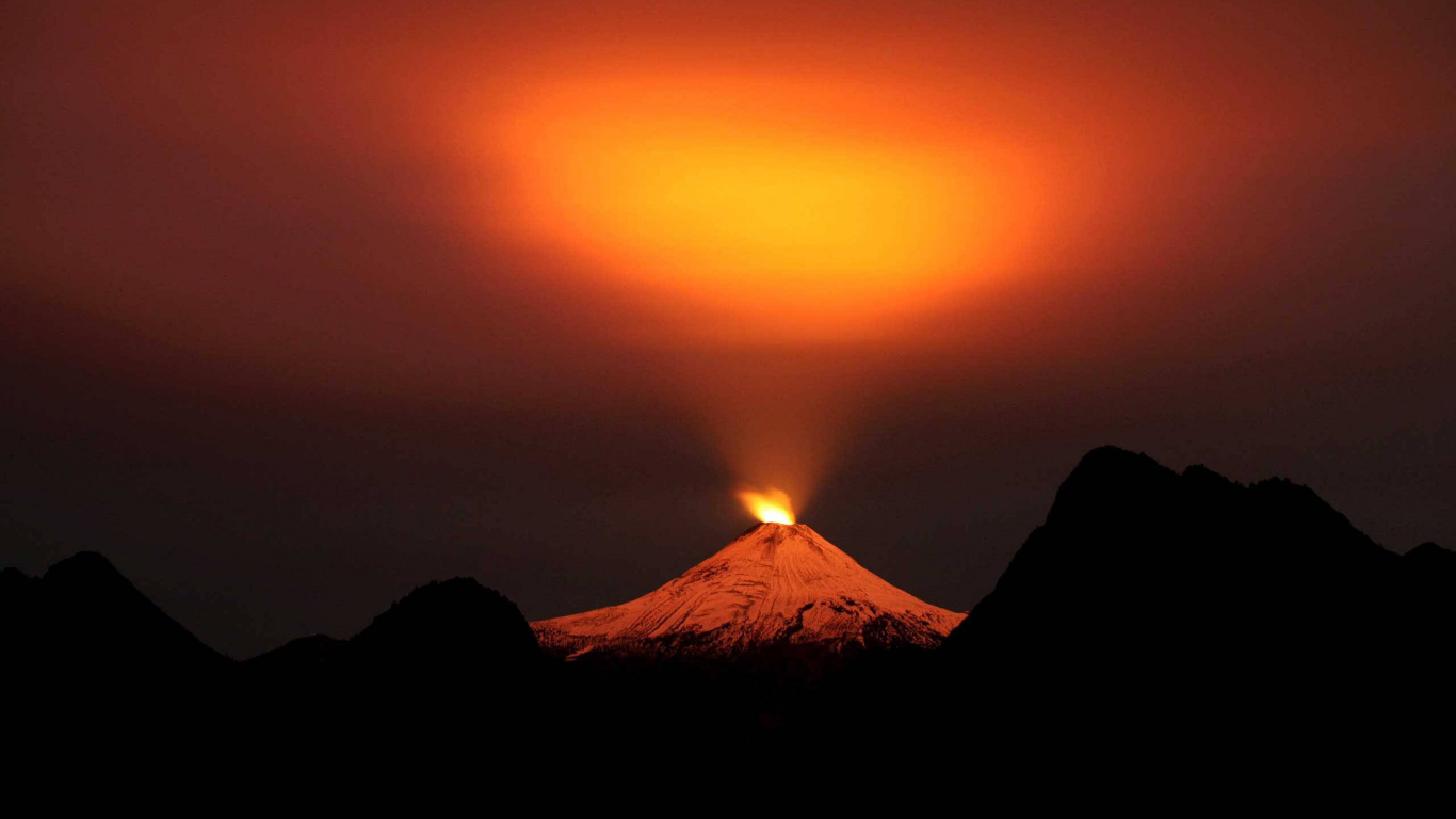 Обои Вильяррика, вулкан, послесвечение, закат, восход солнца в разрешении 1366x768