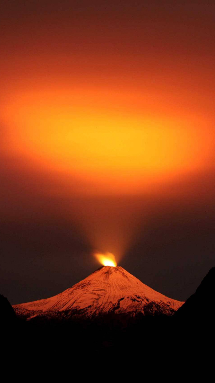 Обои Вильяррика, вулкан, послесвечение, закат, восход солнца в разрешении 750x1334