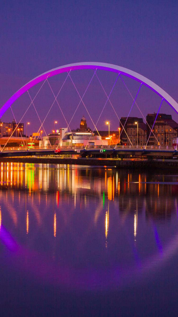 Обои мост, отражение, ночь, ориентир, городской район в разрешении 750x1334