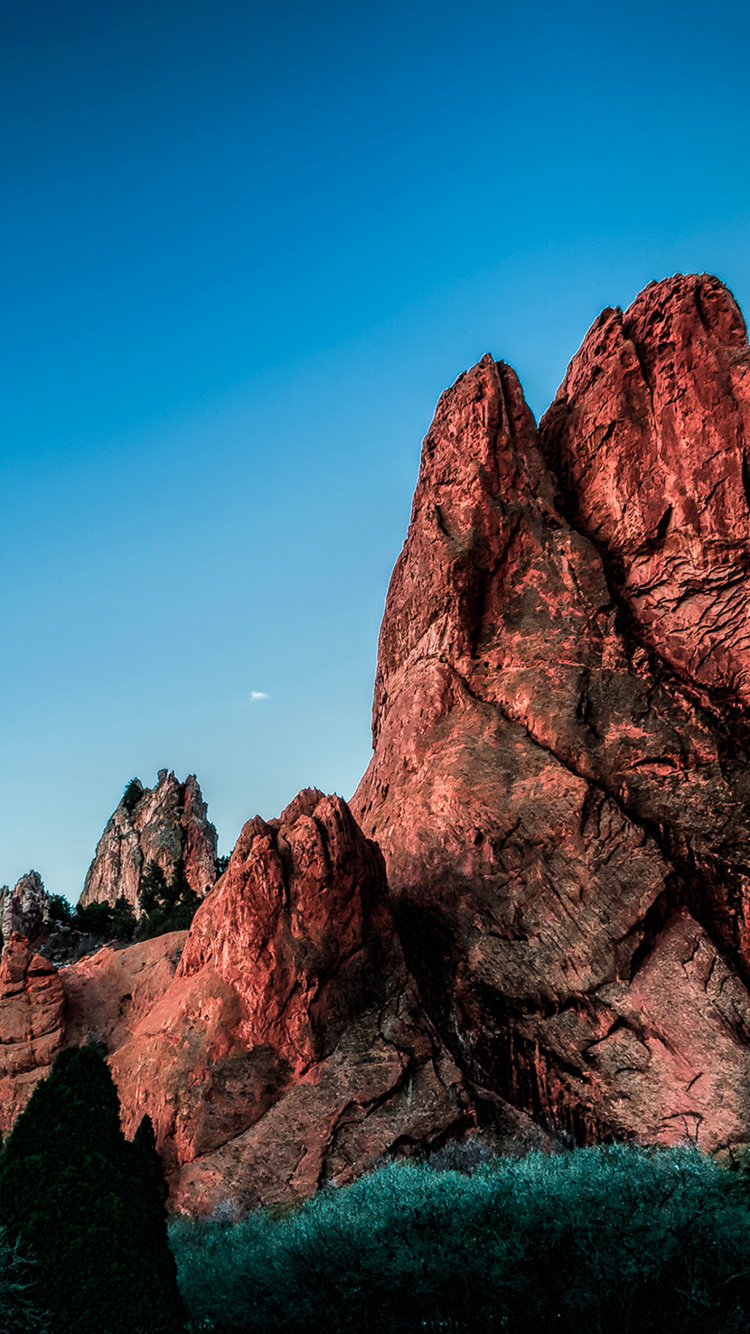 Обои ios, iOS 16, яблоко, гора, мир в разрешении 750x1334