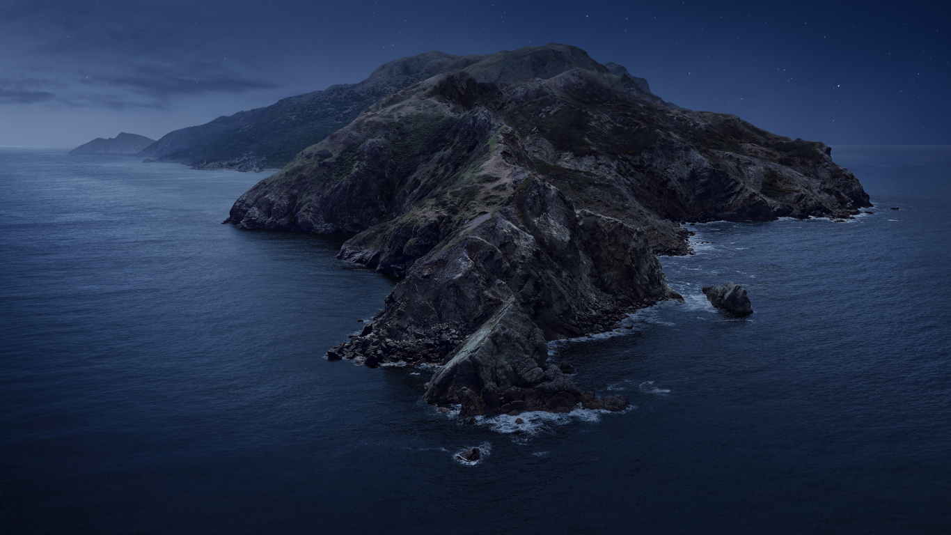 Обои macbook, macbook pro, apple, macOS Catalina, яблоко в разрешении 1366x768