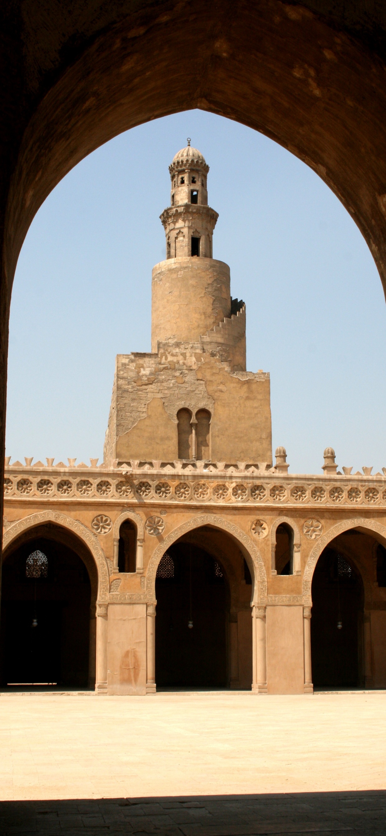 Обои минарет, арка, историческое место, здание, фортификация в разрешении 1242x2688