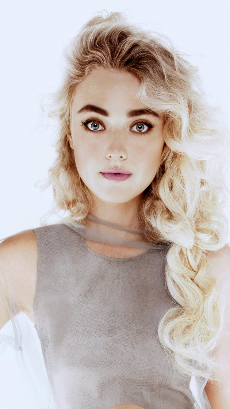 Обои Дакота Фэннинг, война миров, лицо, губа, рука в разрешении 750x1334