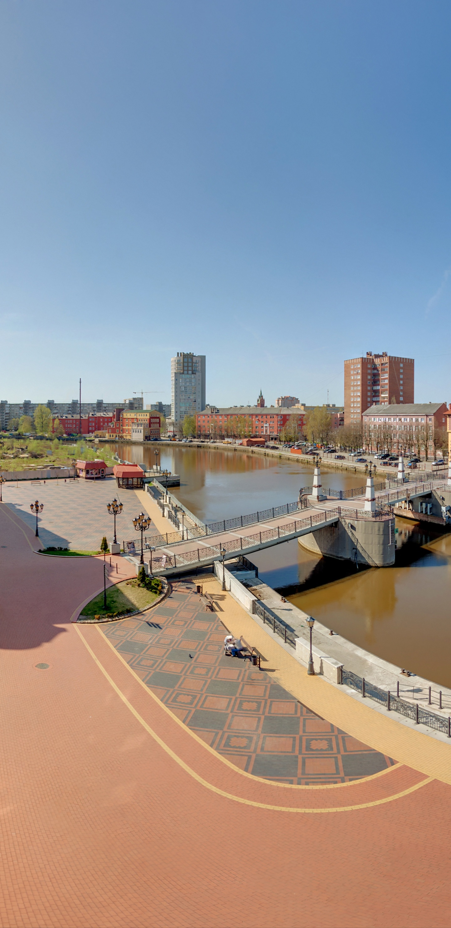 Обои реки, городской район, бизнес, горизонт, город в разрешении 1440x2960