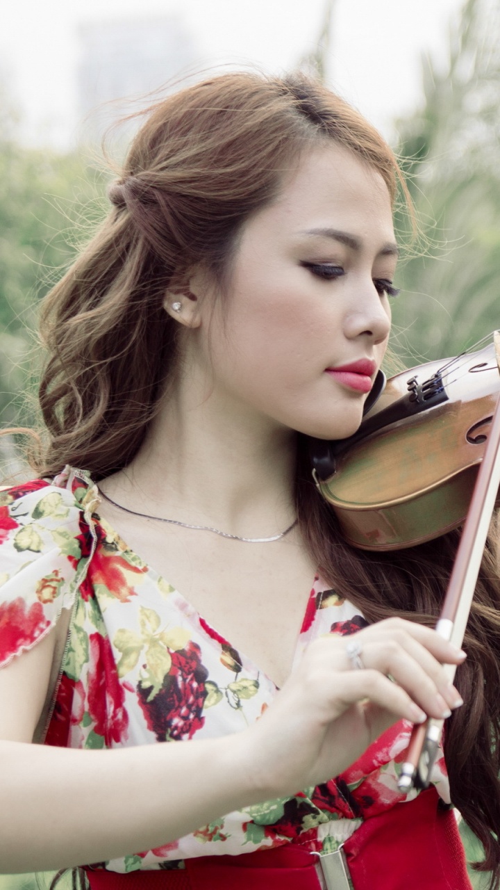 Обои скрипка, скрипач, альтист, скрипка семья, музыкальный инструмент в разрешении 720x1280