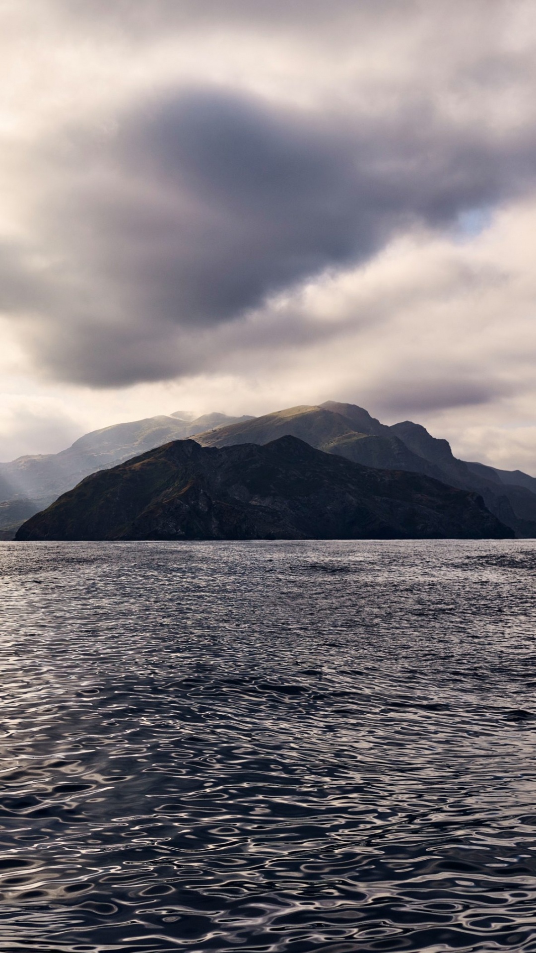 Обои apple, iPhone, macOS Catalina, яблоко, ios в разрешении 1080x1920