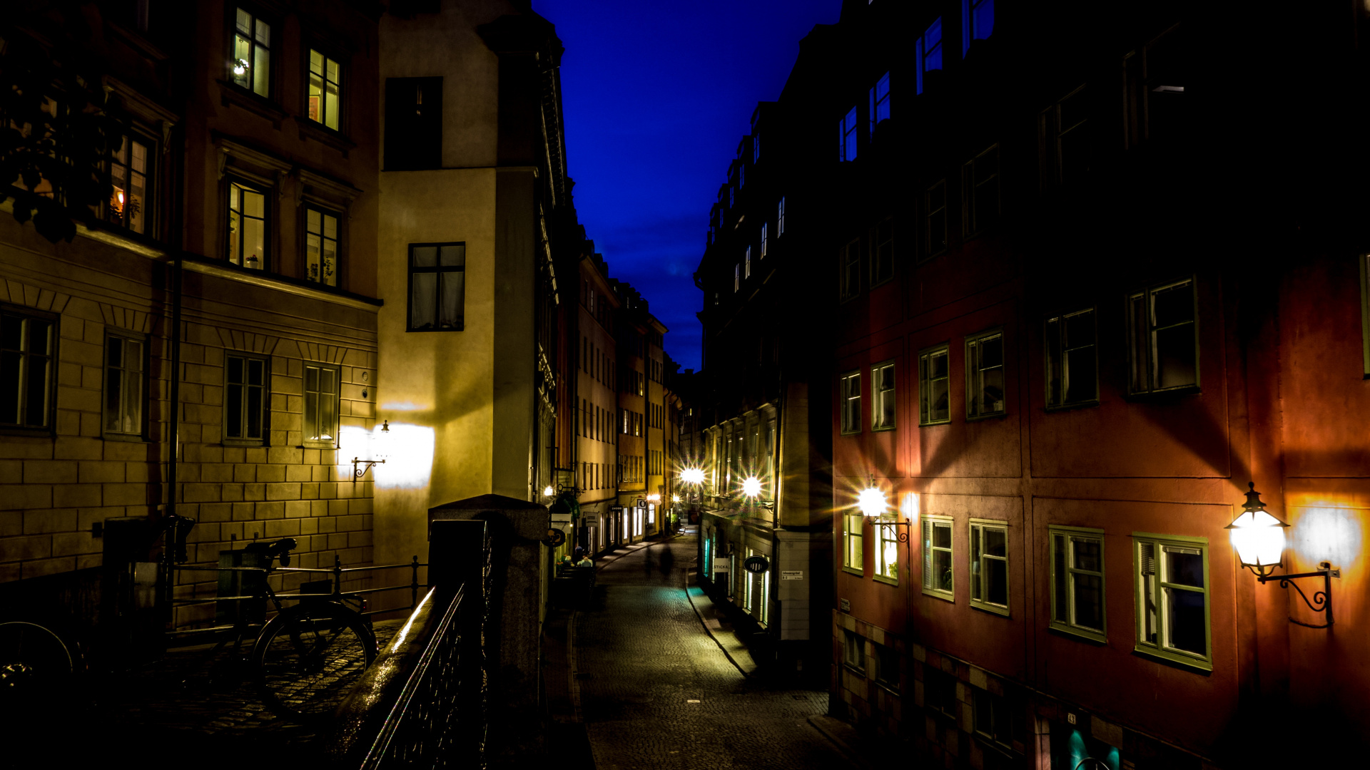 Обои ночь, архитектура, здание, городок, свет в разрешении 1920x1080