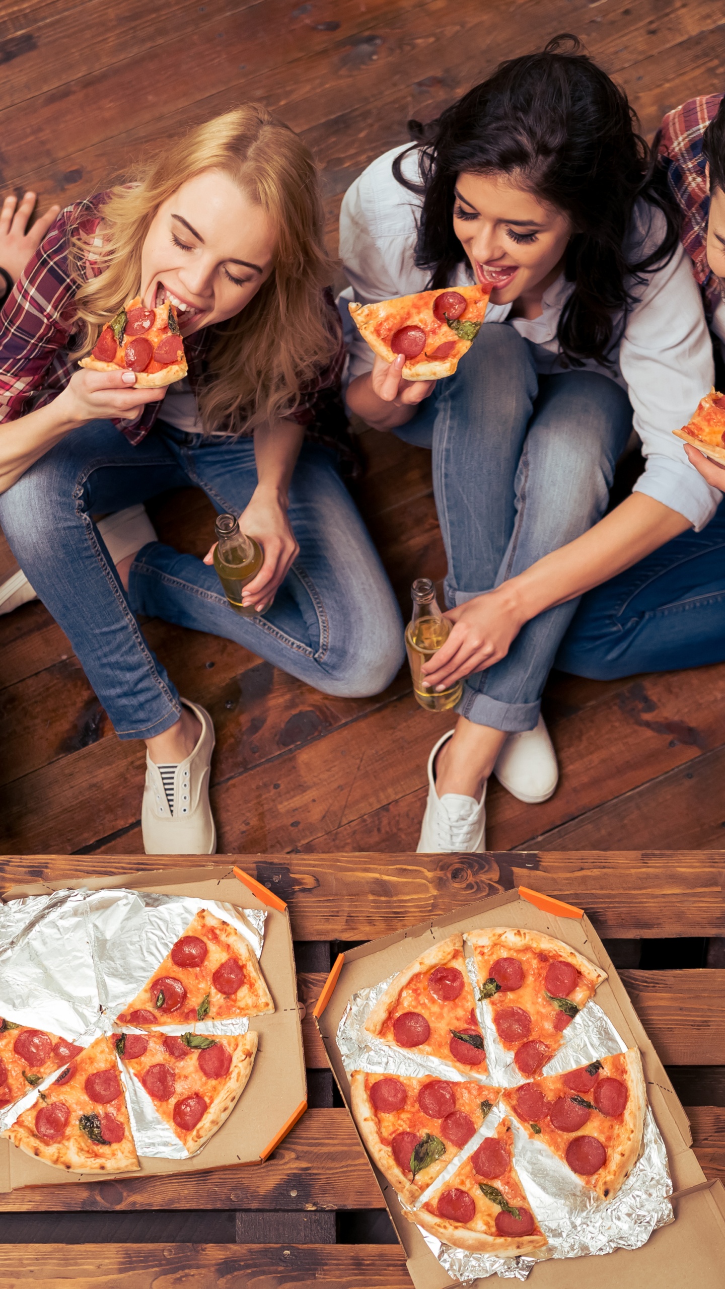 Обои пицца, итальянская кухня, еда, забава, пища в разрешении 1440x2560