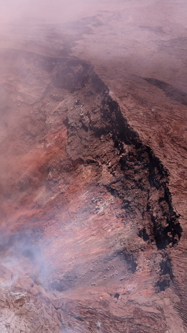 Обои вулкан, вулканический кратер, геология, вентиляционные щели, вулканического рельефа в разрешении 750x1334