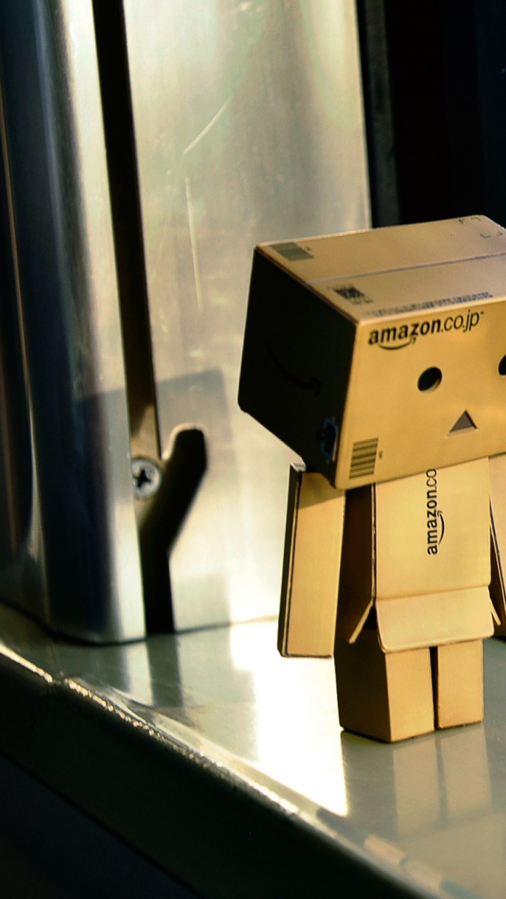 Обои danbo, картон, робот, amazoncom в разрешении 720x1280