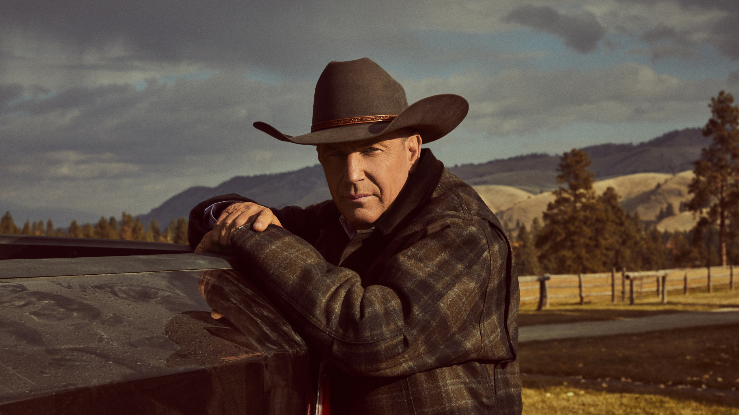 Обои Йеллоустон, Джон Даттон, первостепенное сети, Йеллоустоун - Сезон 2, ковбойская шляпа в разрешении 2560x1440