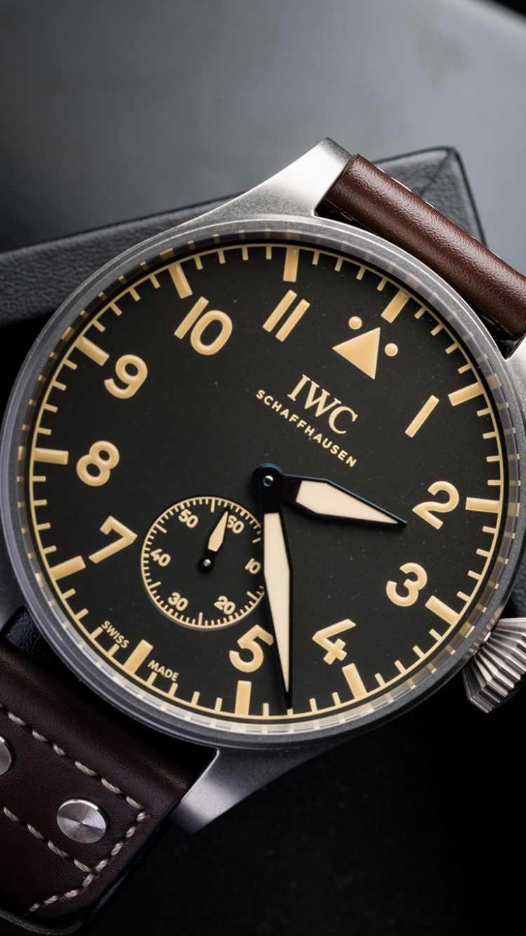 Обои IWC большой пилотов смотреть IW501001, Международная Часовая Компания, часы, аналоговые часы, часы аксессуар в разрешении 750x1334