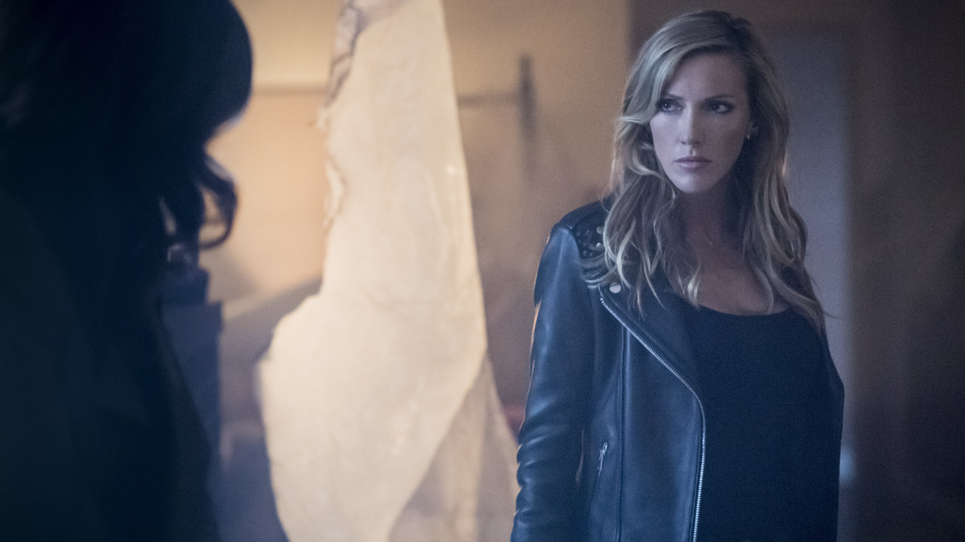 Обои Черная Канарейка, стрелка, Оливер Куин, Лорел Лэнс, Стрела - Сезон 7 в разрешении 1366x768