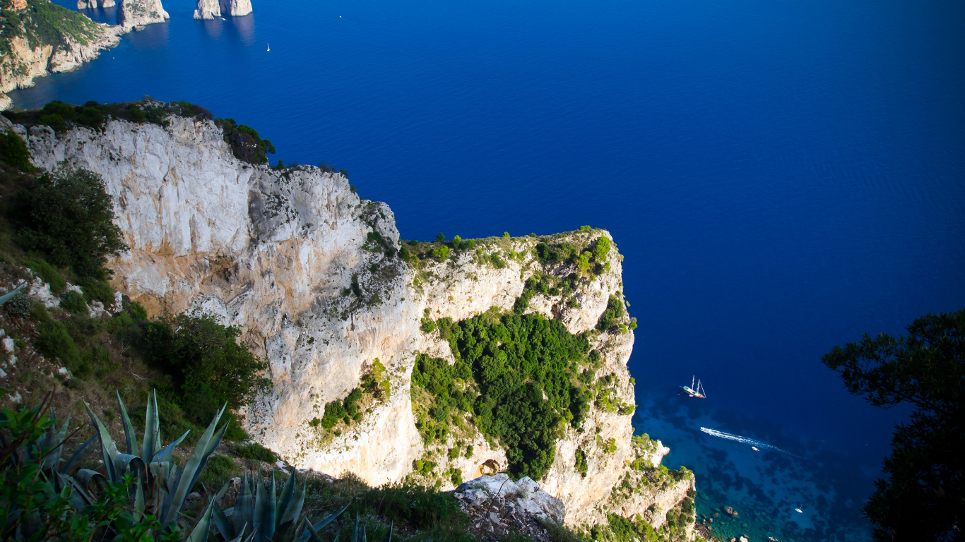 Обои Капри, обрыв, мыс, море, рок в разрешении 1366x768