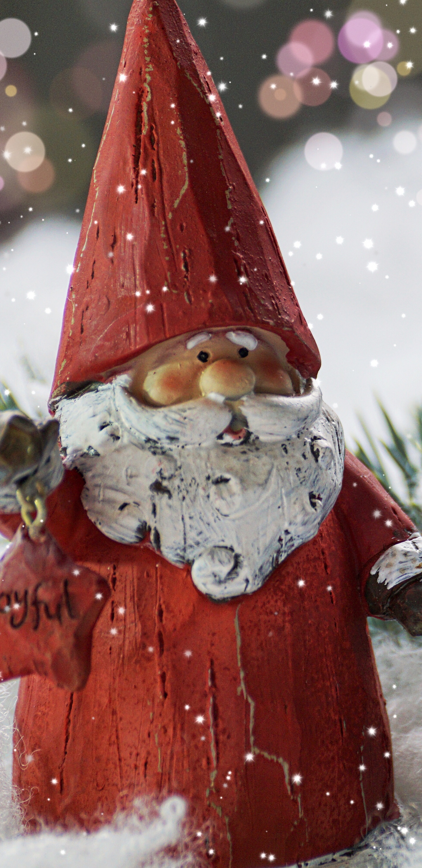 Обои Рождественский день, Рождественские украшения, рождественский орнамент, елка, Санта-Клаус в разрешении 1440x2960