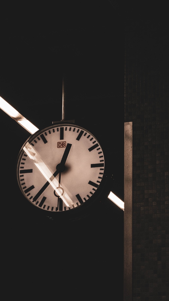 Обои марка, хронограф, материальное свойство, коричневый цвет, настенные часы в разрешении 720x1280