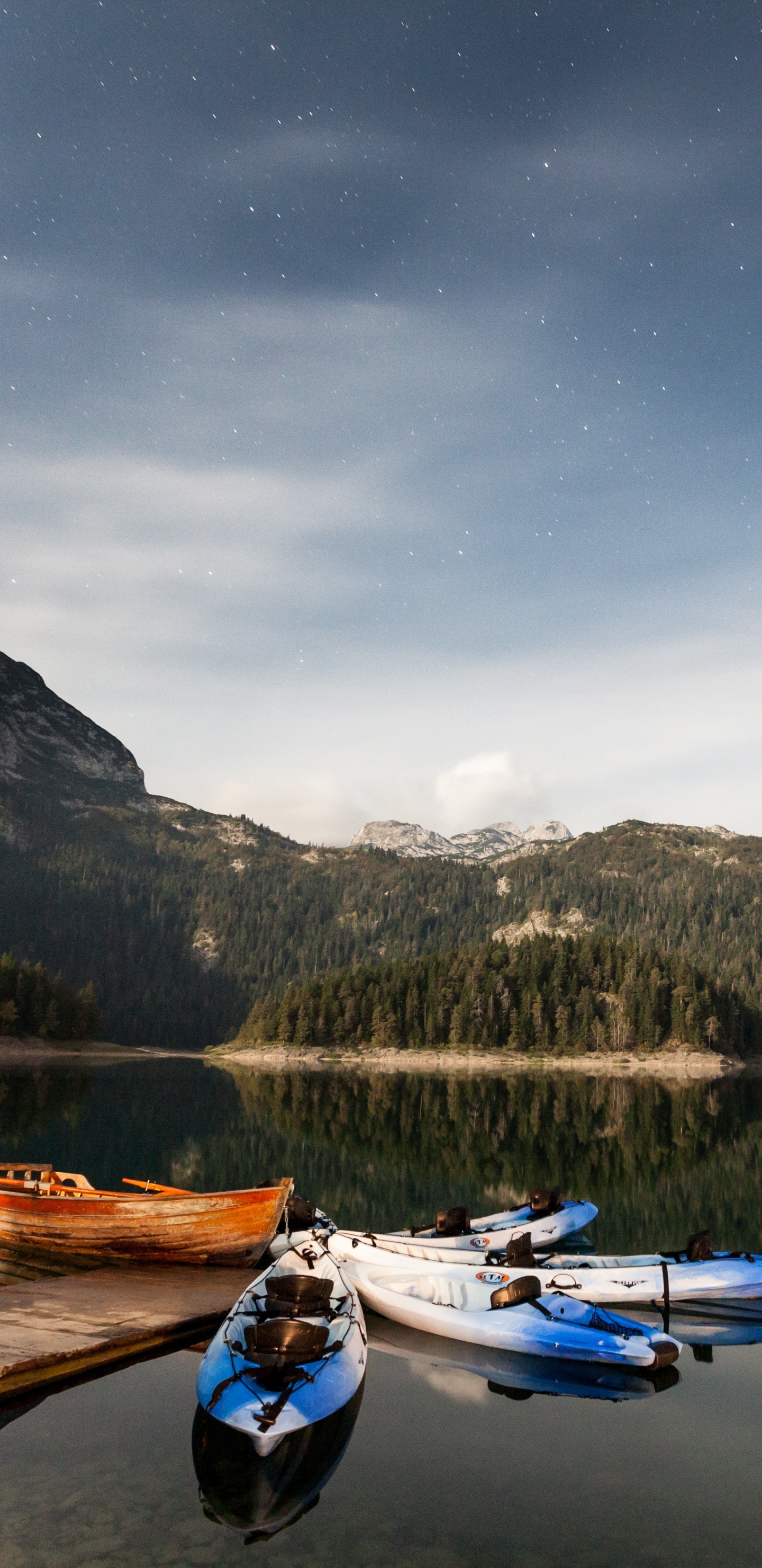 Обои Дурмитор, природа, природный ландшафт, отражение, озеро в разрешении 1440x2960