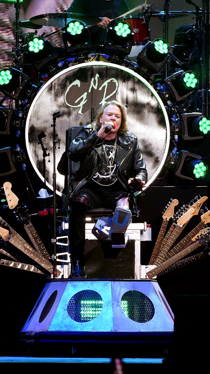 Обои Guns N Roses, музыкант, Представление, этап, театральное искусство в разрешении 720x1280