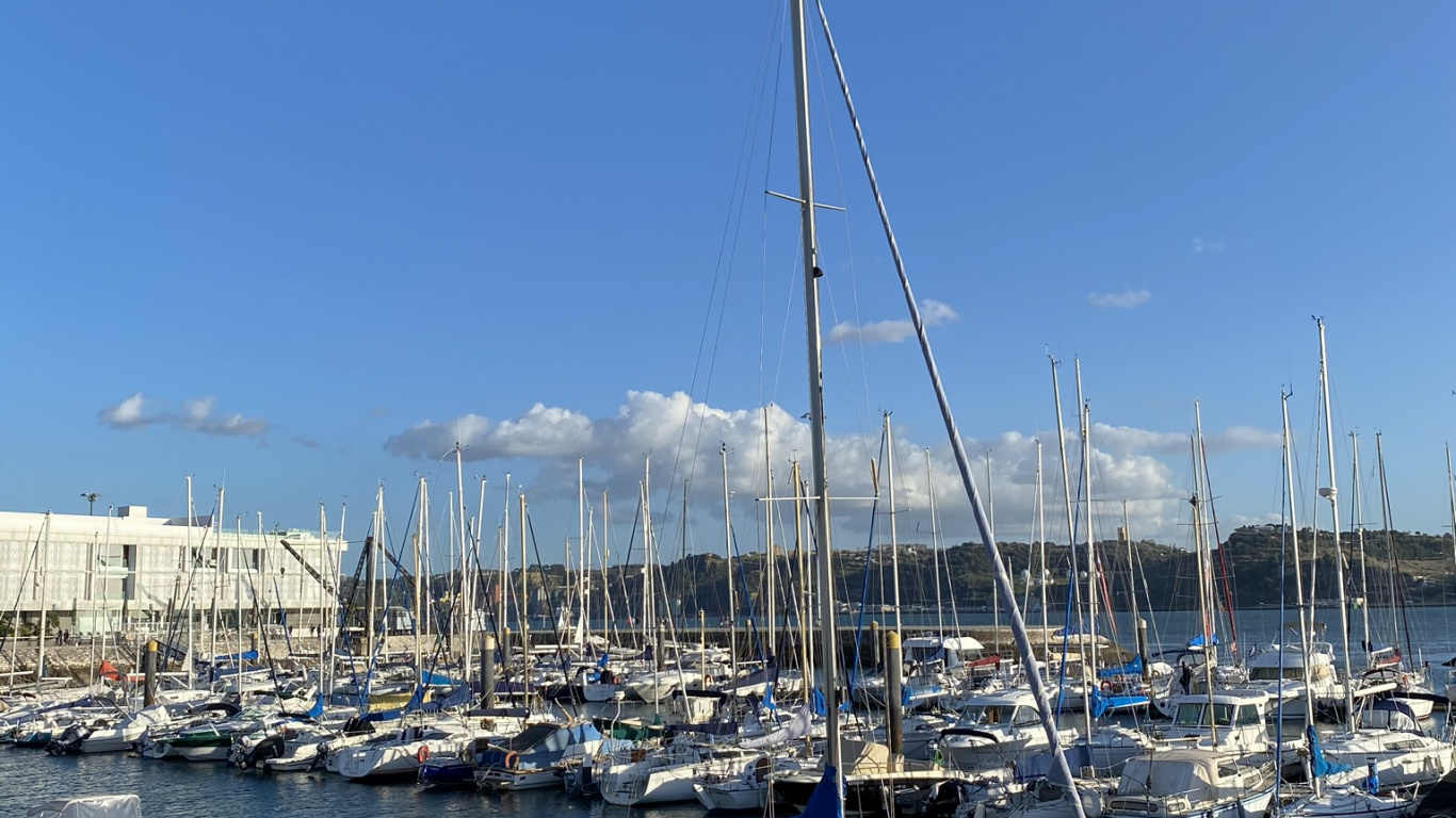 Обои Марина, яхта, мачта, судно, вода в разрешении 1366x768