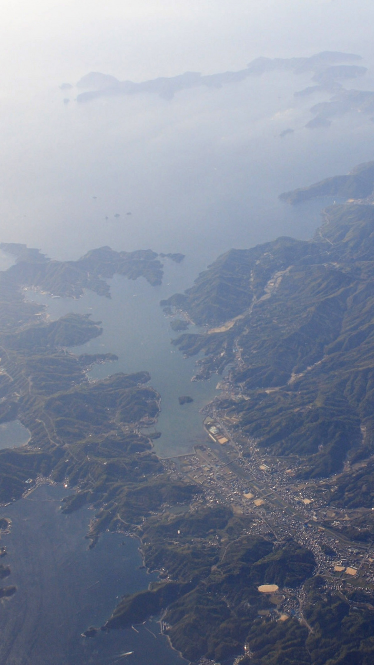 Обои горная станция, горный хребет, облако, птица, аэрофотосъемка в разрешении 750x1334