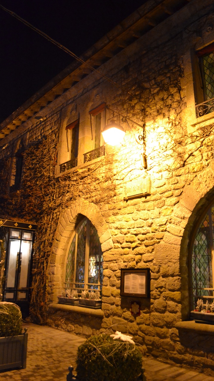 Обои средневековье, история, арка, ночь, здание в разрешении 720x1280