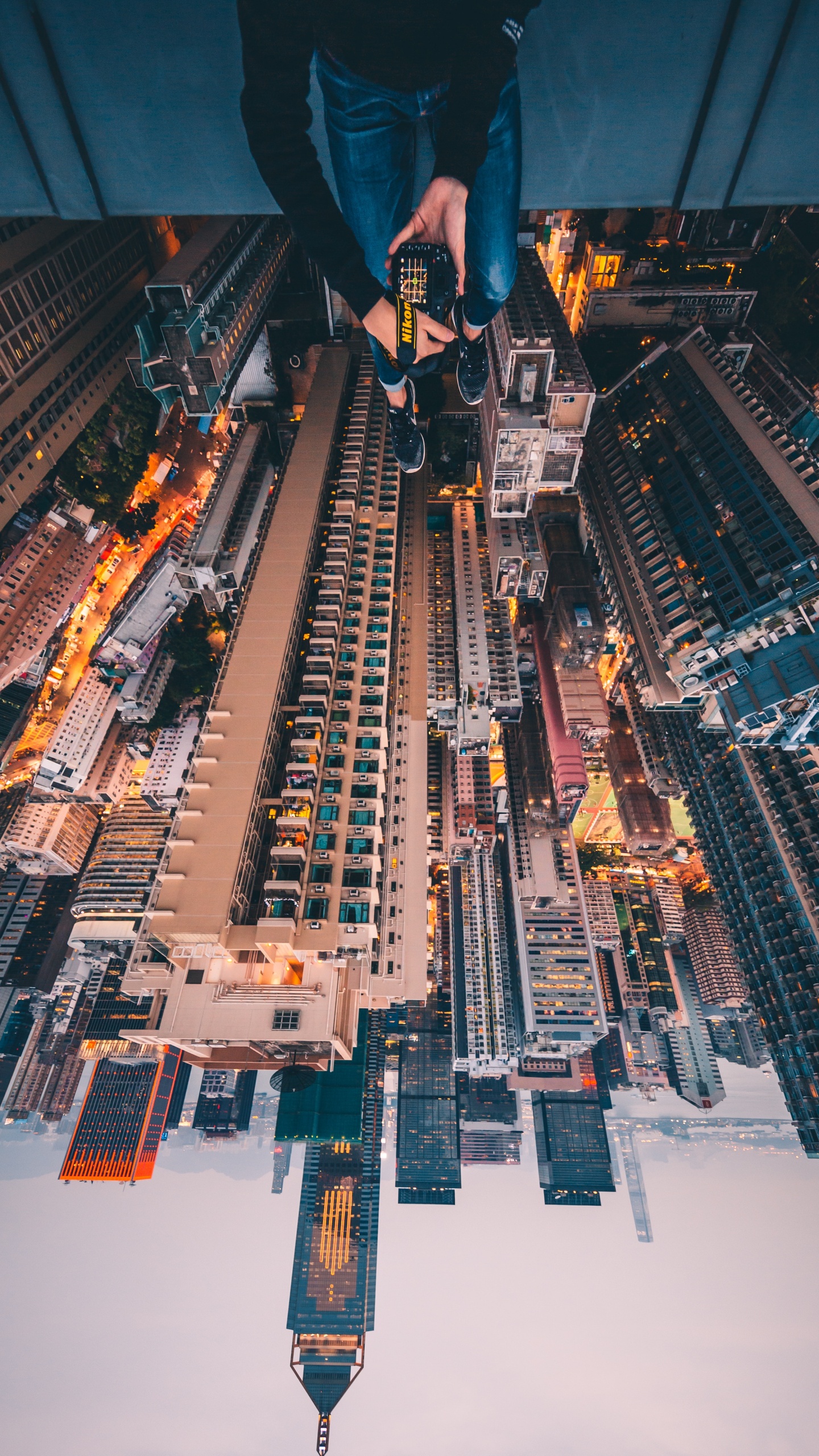 Обои город, метрополия, городской пейзаж, небоскреб, населенный пункт в разрешении 1440x2560