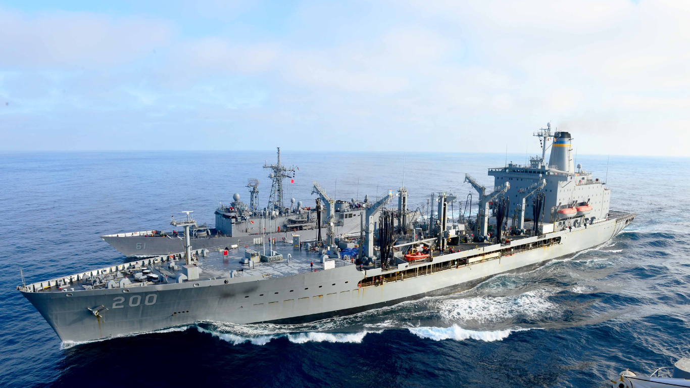 Обои военно морской флот США, USN от Гуадалупе-и-Т-АО-200, тяжелый крейсер, десантный вертолетоносец, Королевский Тайский Военно-Морской Флот в разрешении 1366x768